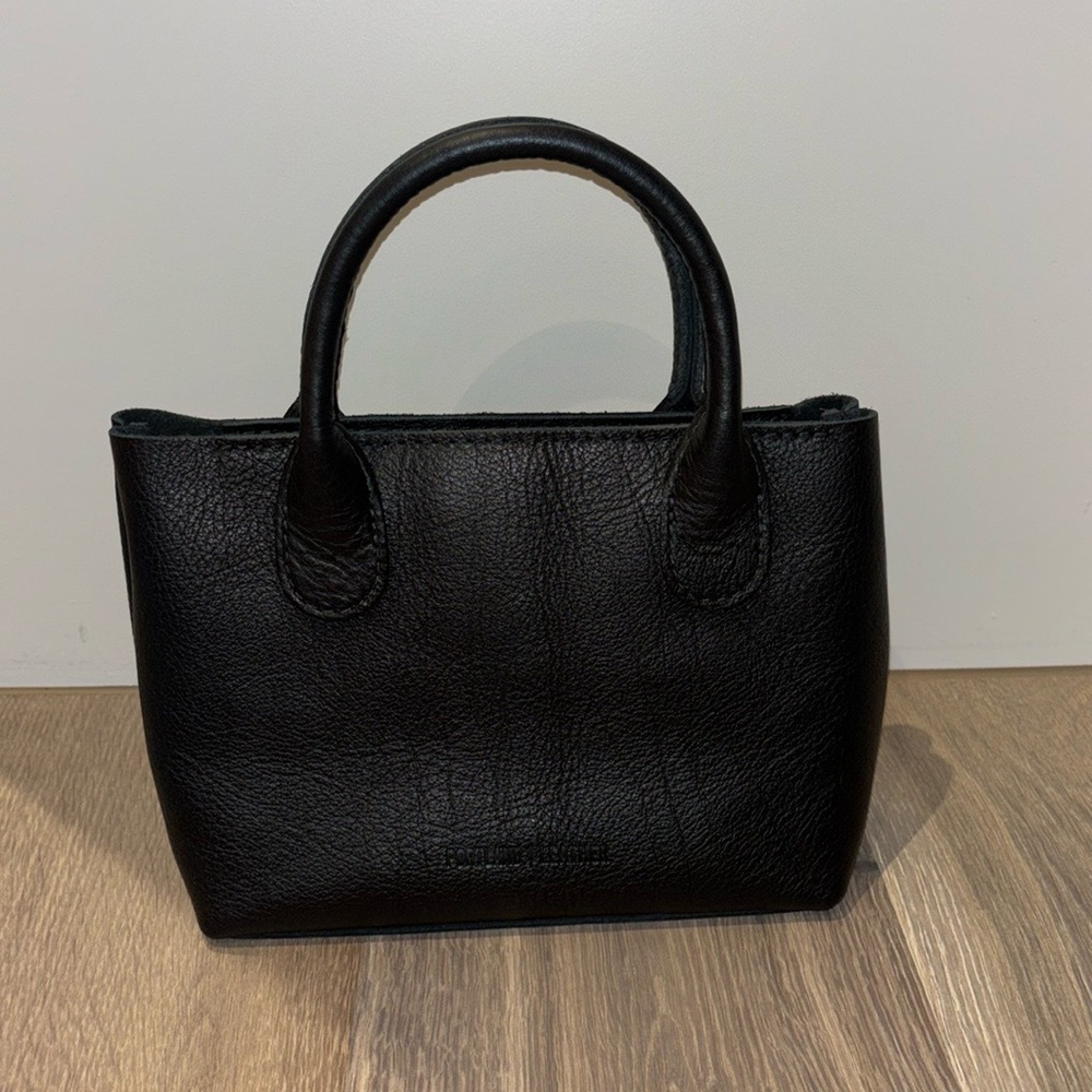 Portland Leather Raindrop Crossbody